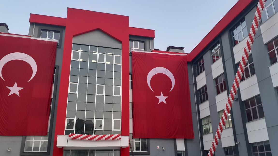 Cemil Meriç Anadolu Lisesi Fotoğrafı
